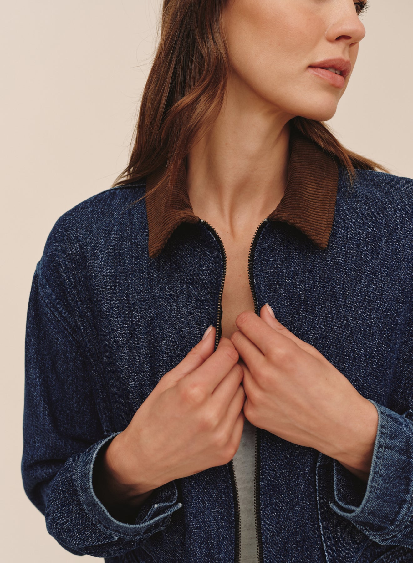 B20136-L67-005 - CROP ZIP UP BARN JACKET