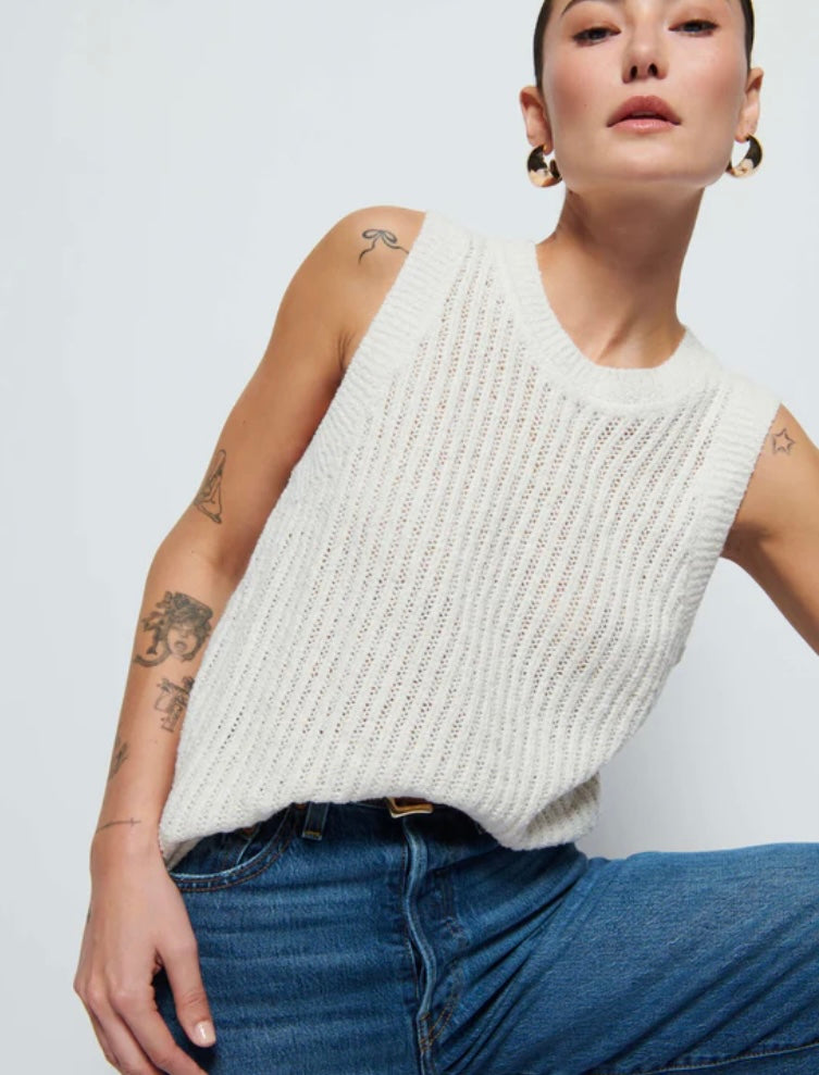 ELLIANA PULLOVER VEST