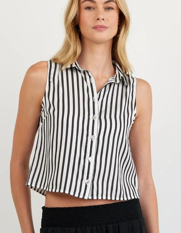 B4095-G32-304 Clean Sleevelss Button Down