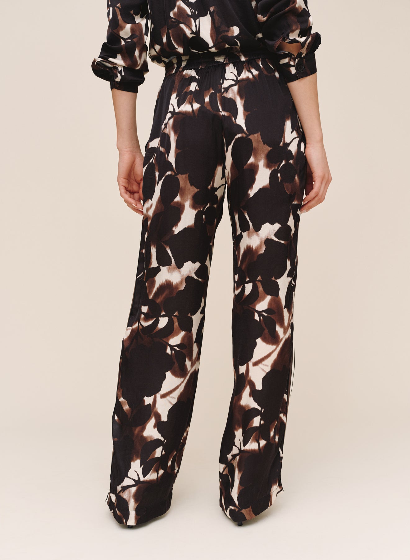 B3717-L48-304 - DRESSED UP TRACK PANT WITH STRIPE