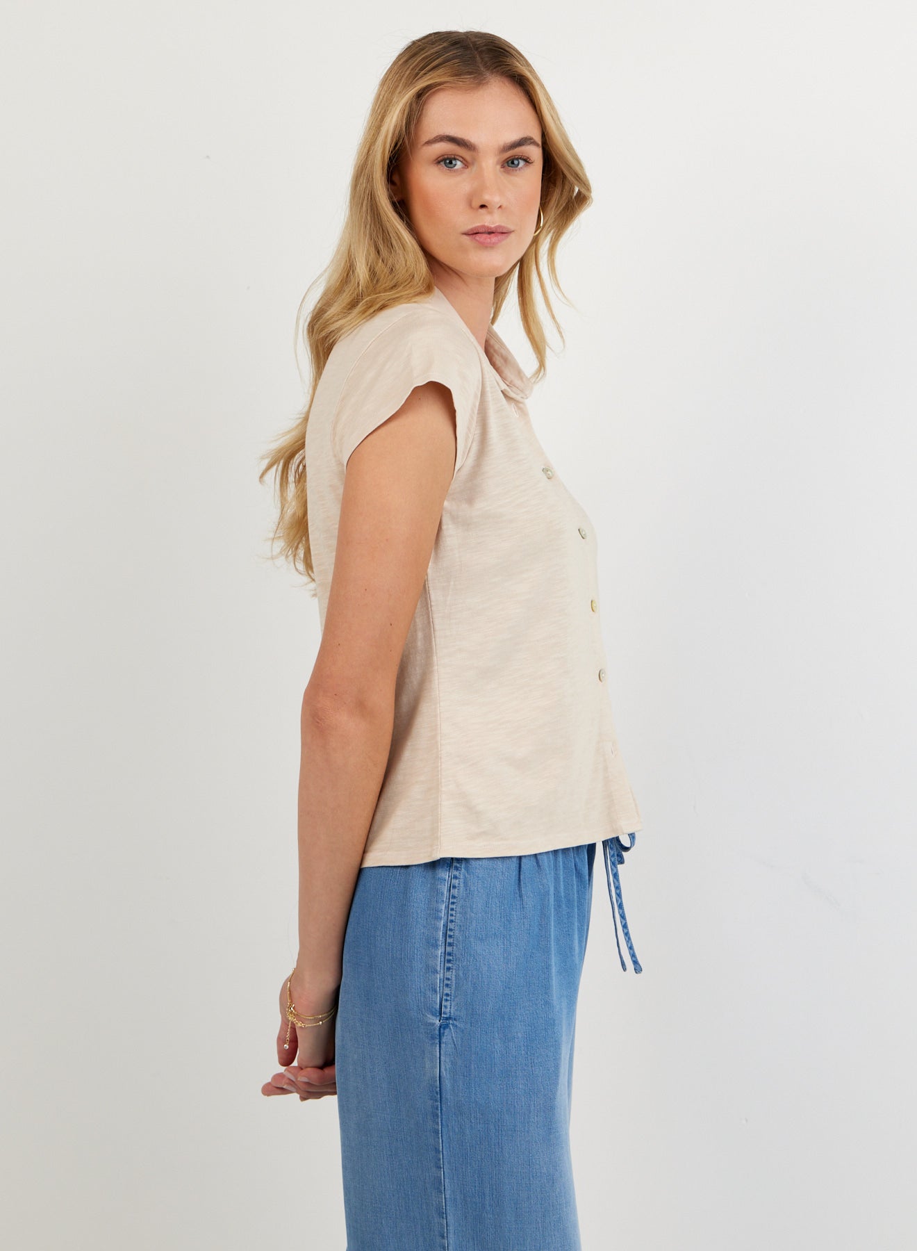 B4897-G55-302 - CAP SLEEVE BUTTON DOWN