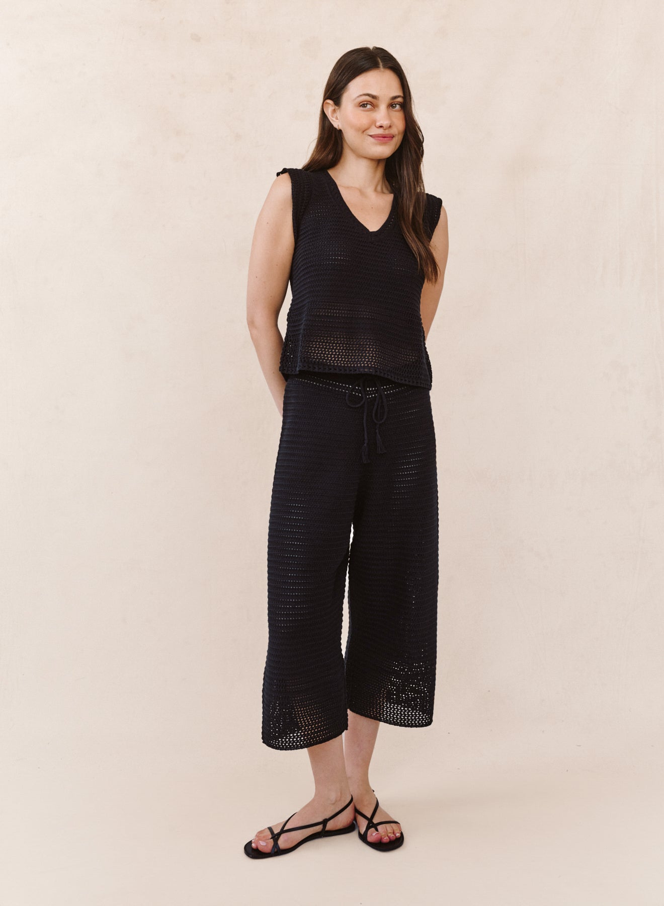 B3405-J08-304 - CROP WIDE LEG CROCHET PANT