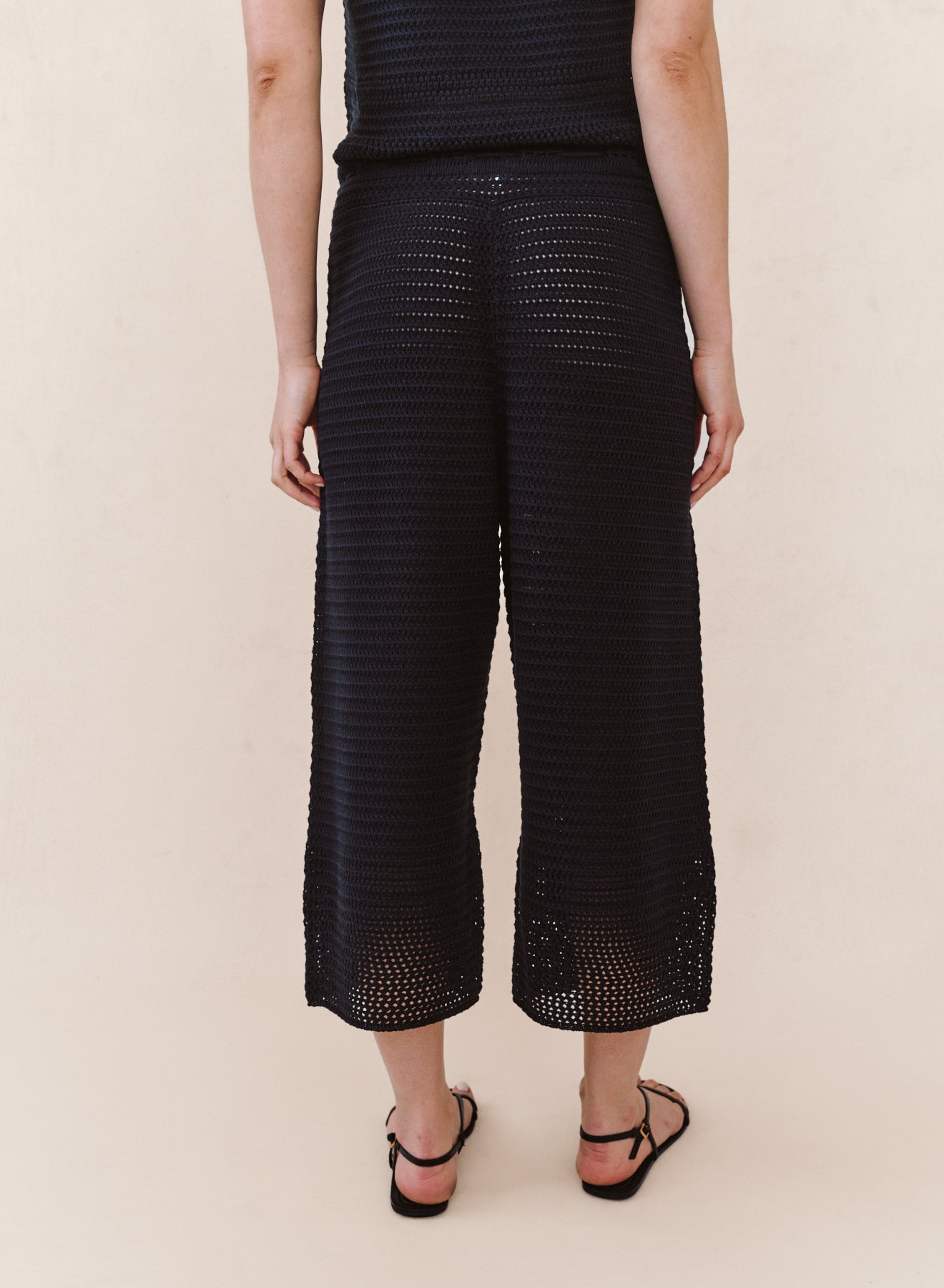 B3405-J08-304 - CROP WIDE LEG CROCHET PANT