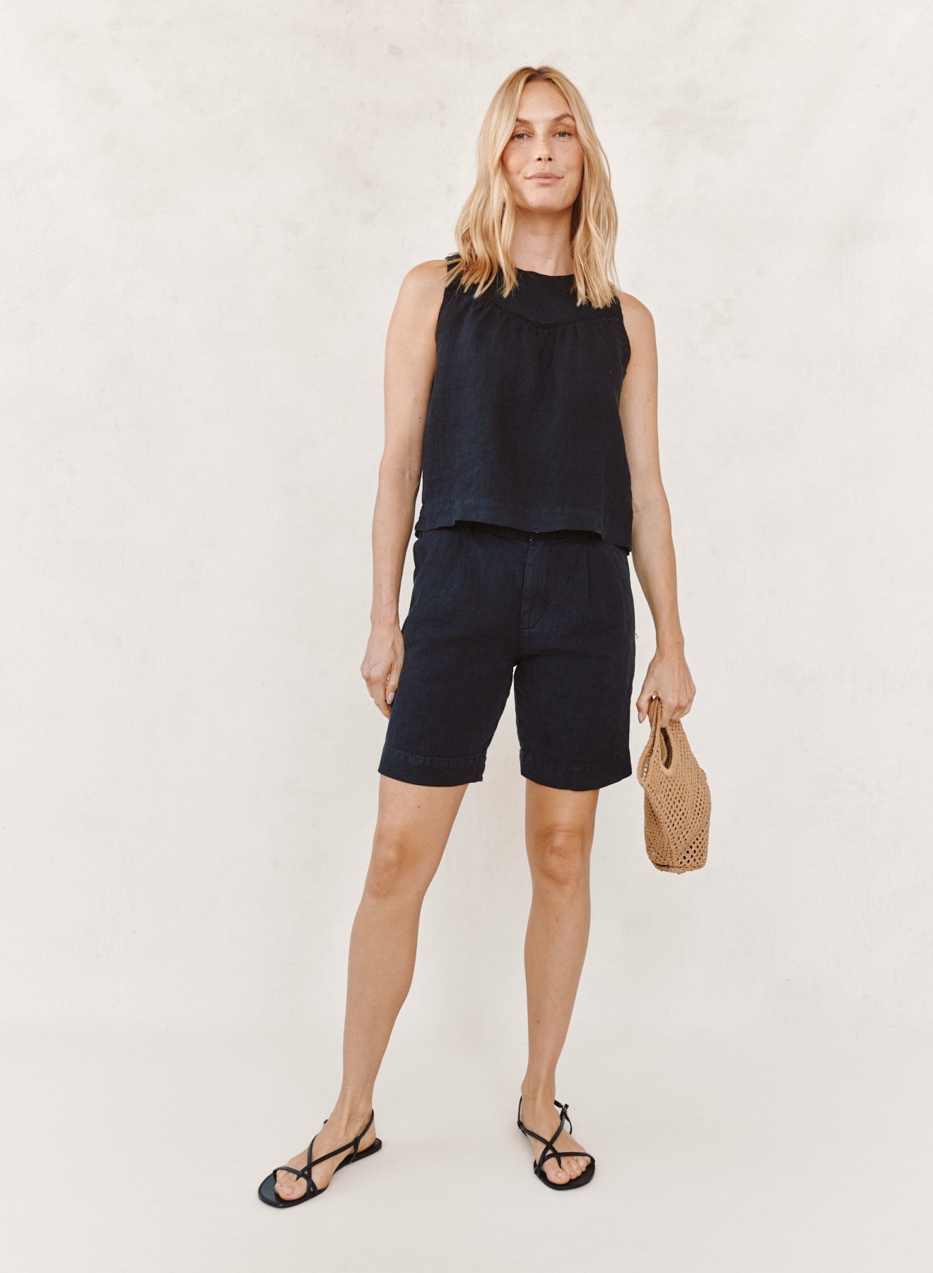 B3481-E97-302 - PLEATED BERMUDA