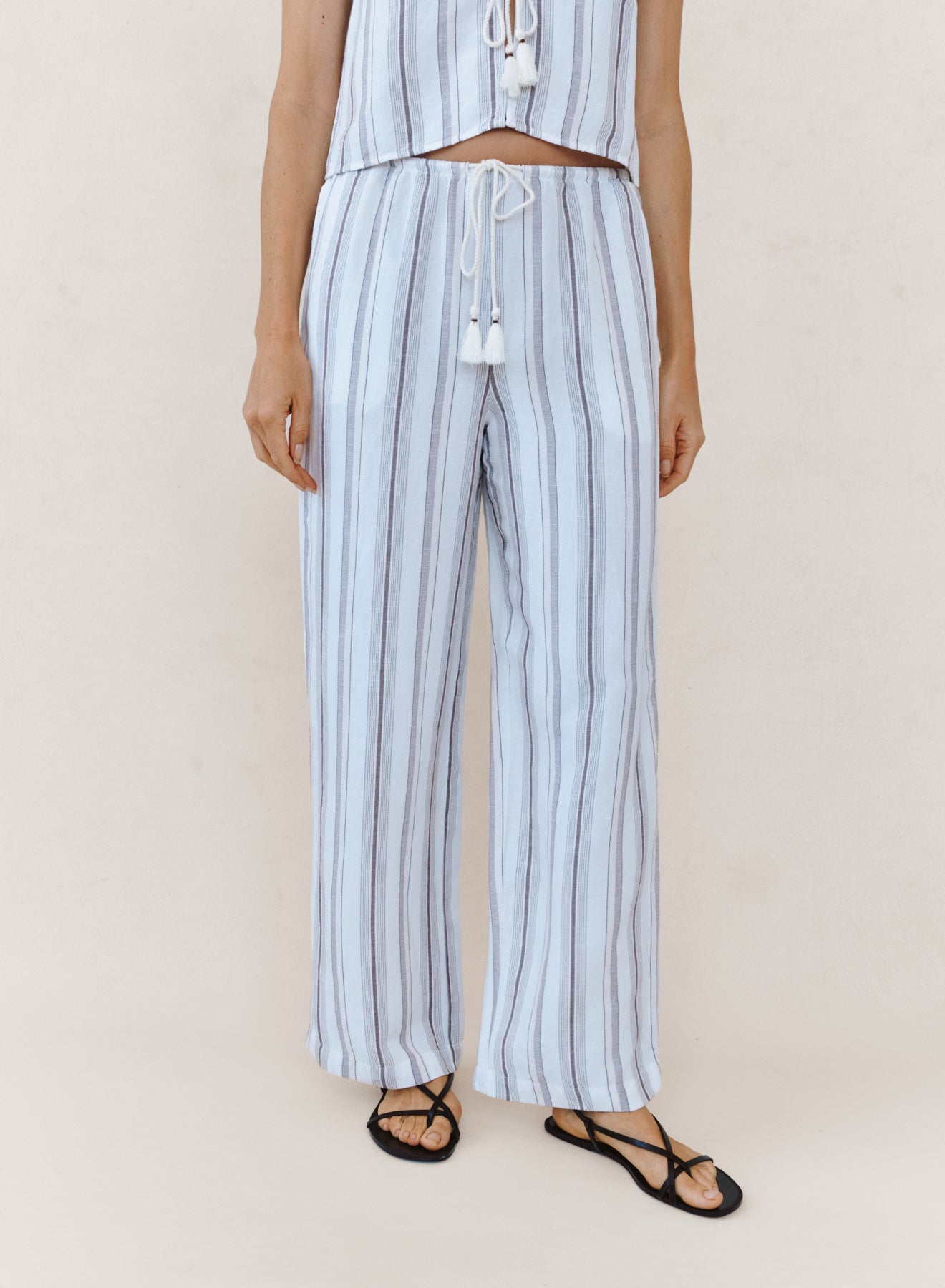 B3314-K42-396 - BEACH PANT WITH TASSEL DRAWSTRING