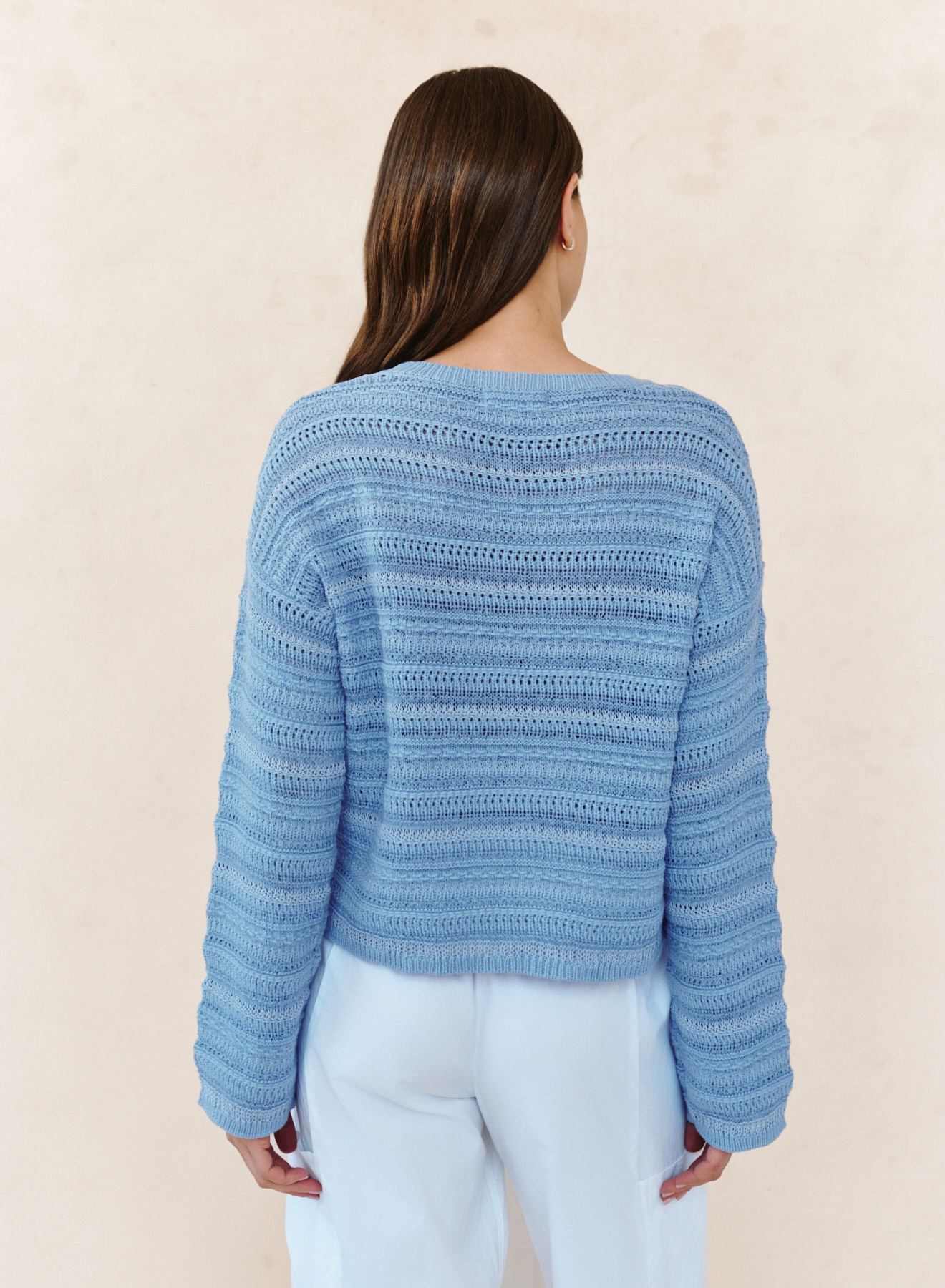 B2667-K90-304 - TEXTURED CREW NECK SWEATER