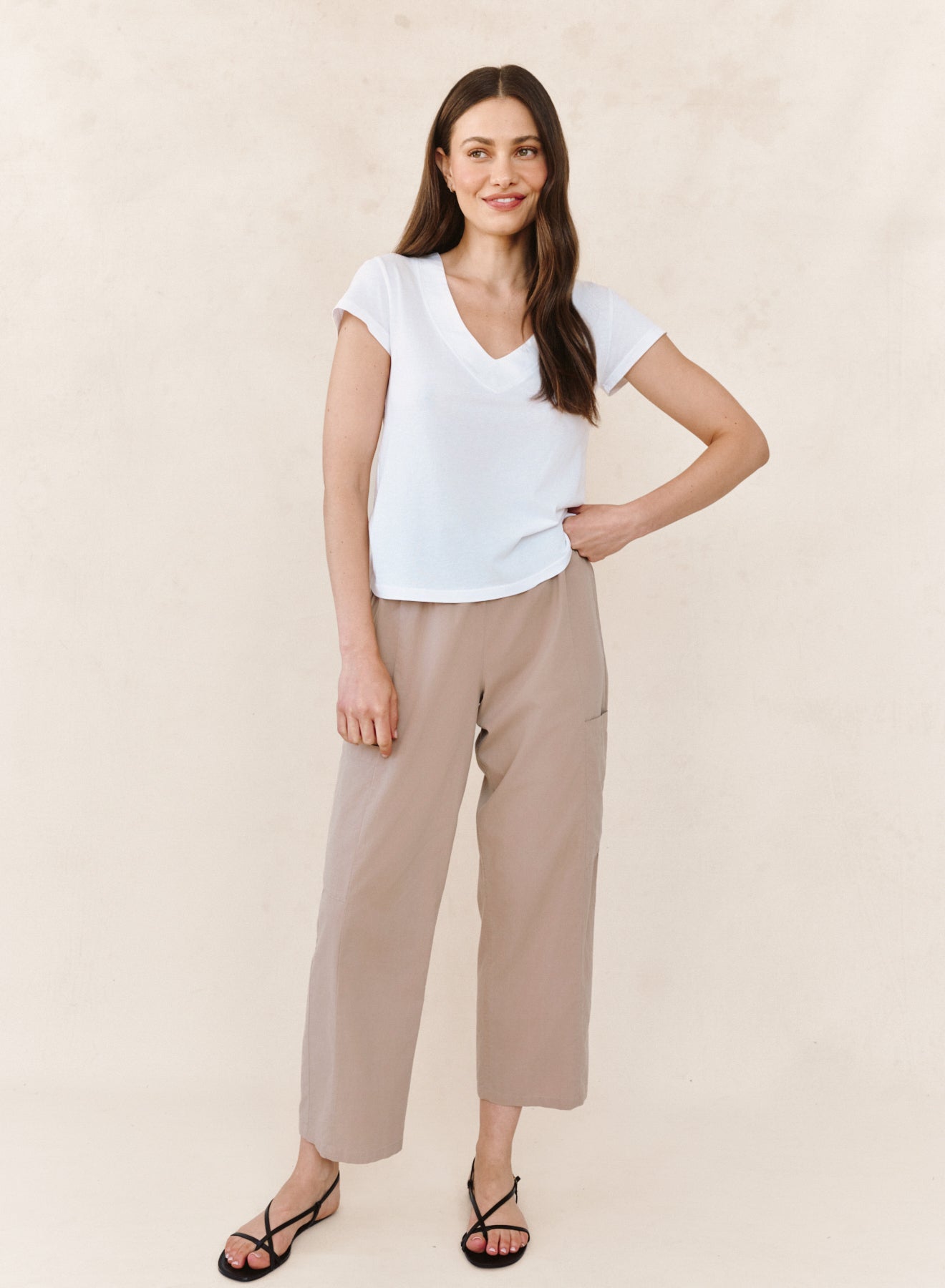 B2878-D90-302 - MIXED V-NECK TEE