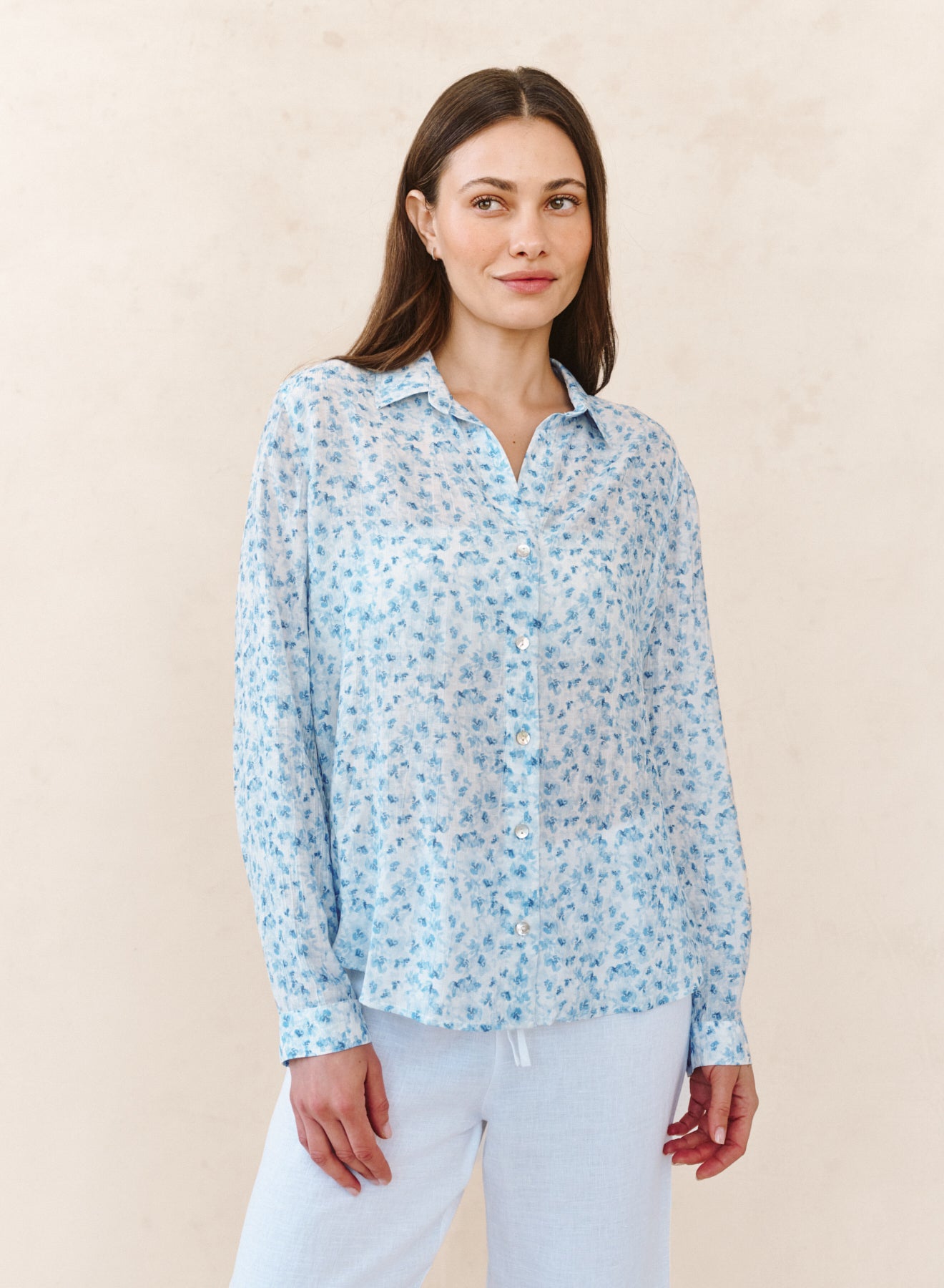B2027-K58-304 - CLASSIC BUTTON DOWN SHIRT