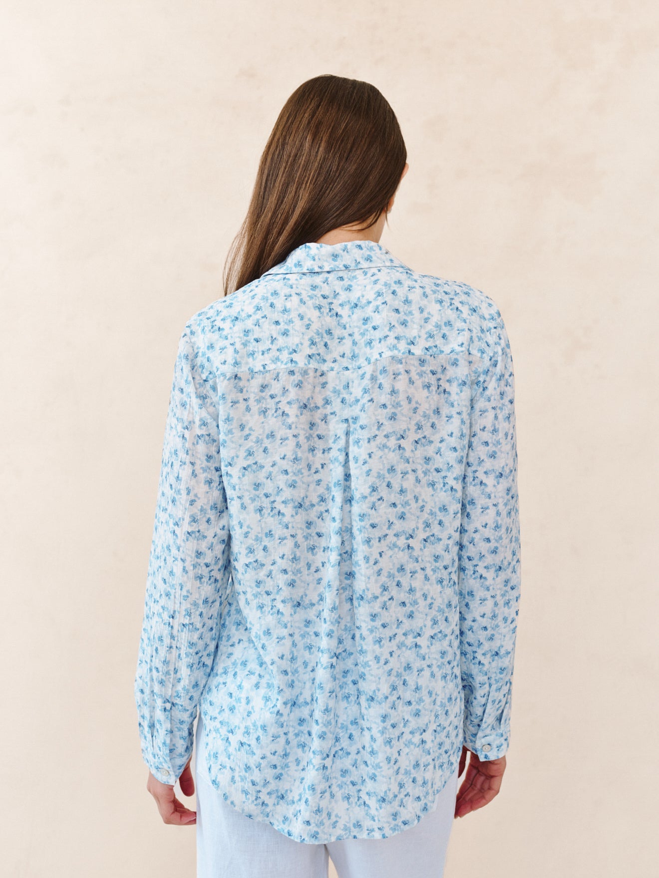 B2027-K58-304 - CLASSIC BUTTON DOWN SHIRT