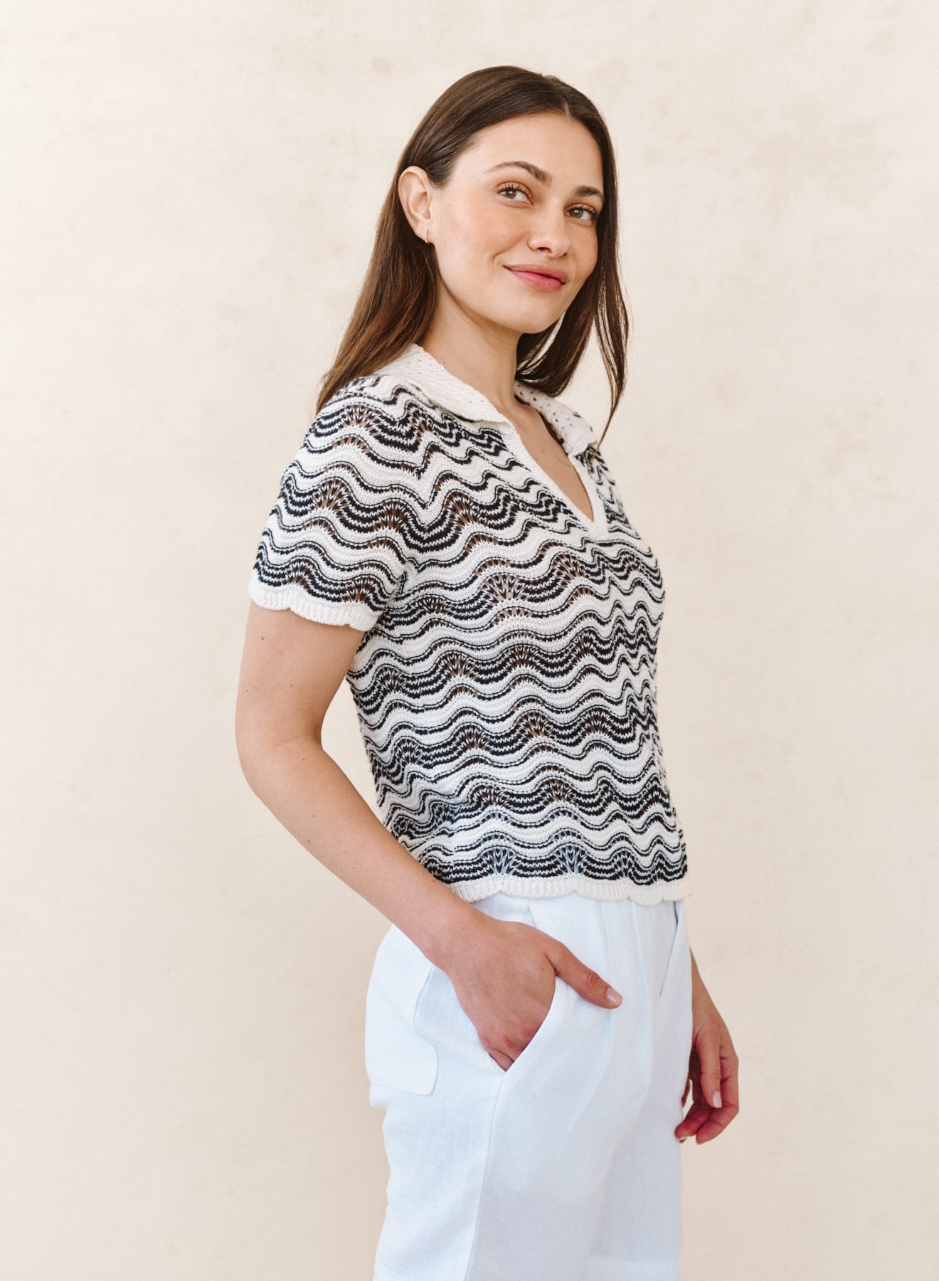 B2285-K78-304 - SHORT SLEEVE COLLAR SWEATER