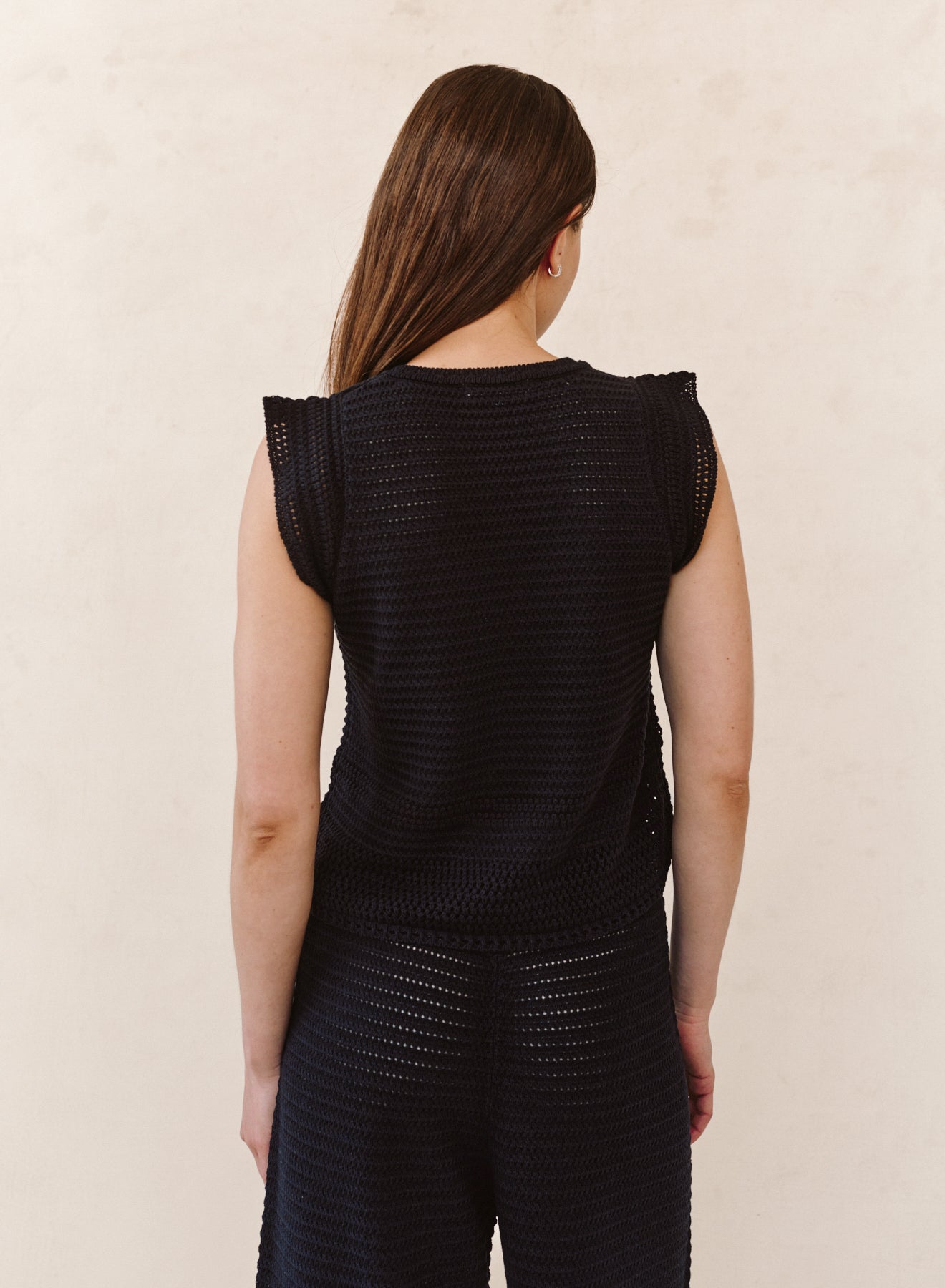 B2509-J08-304 - SHORT SLEEVE V-NECK CROCHET TOP