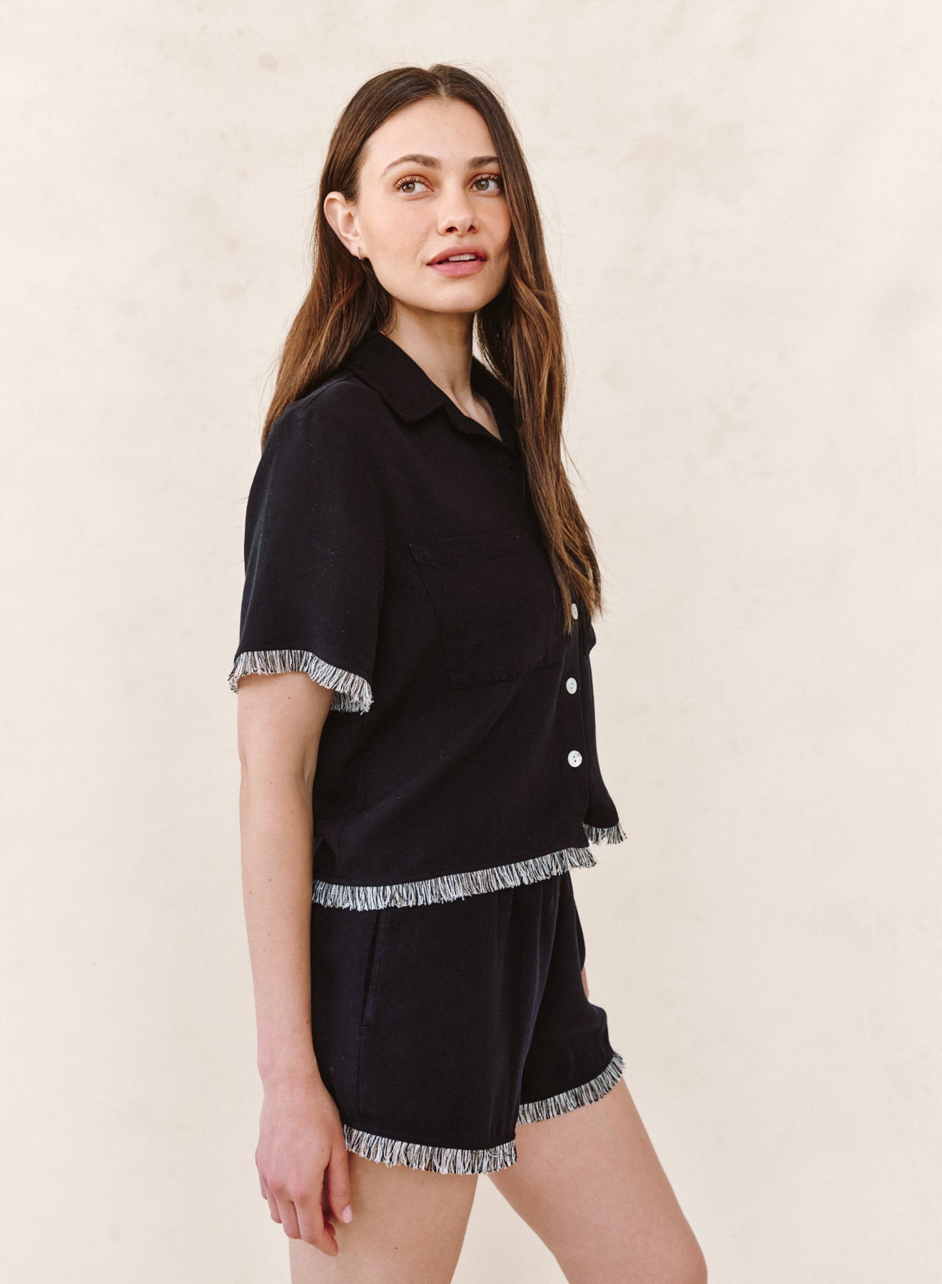 B2229-795-302 - SHORT SLEEVE FRAY TRIM SHIRT