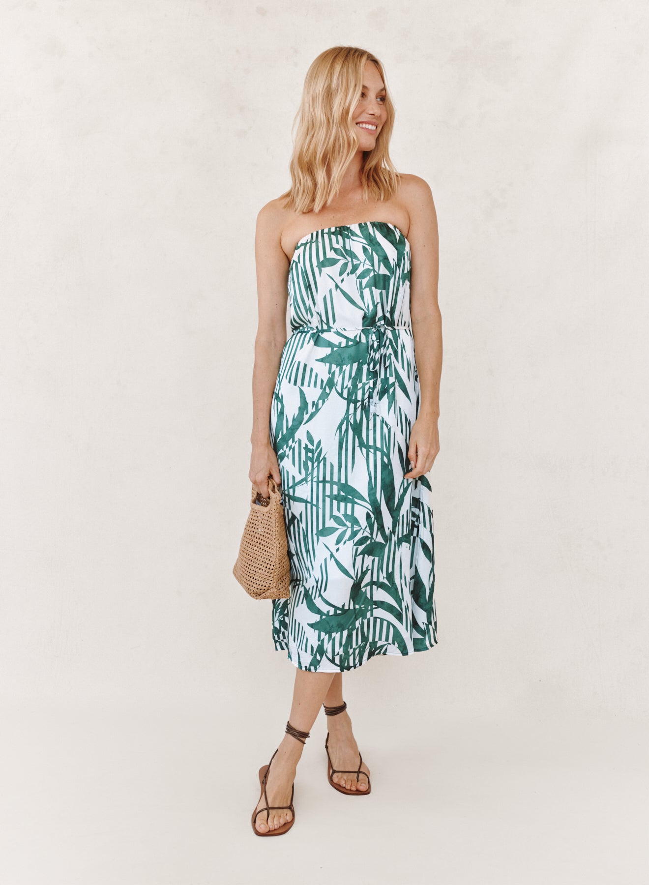 B6612-K59-304 - FLOWY STRAPLESS MIDI DRESS