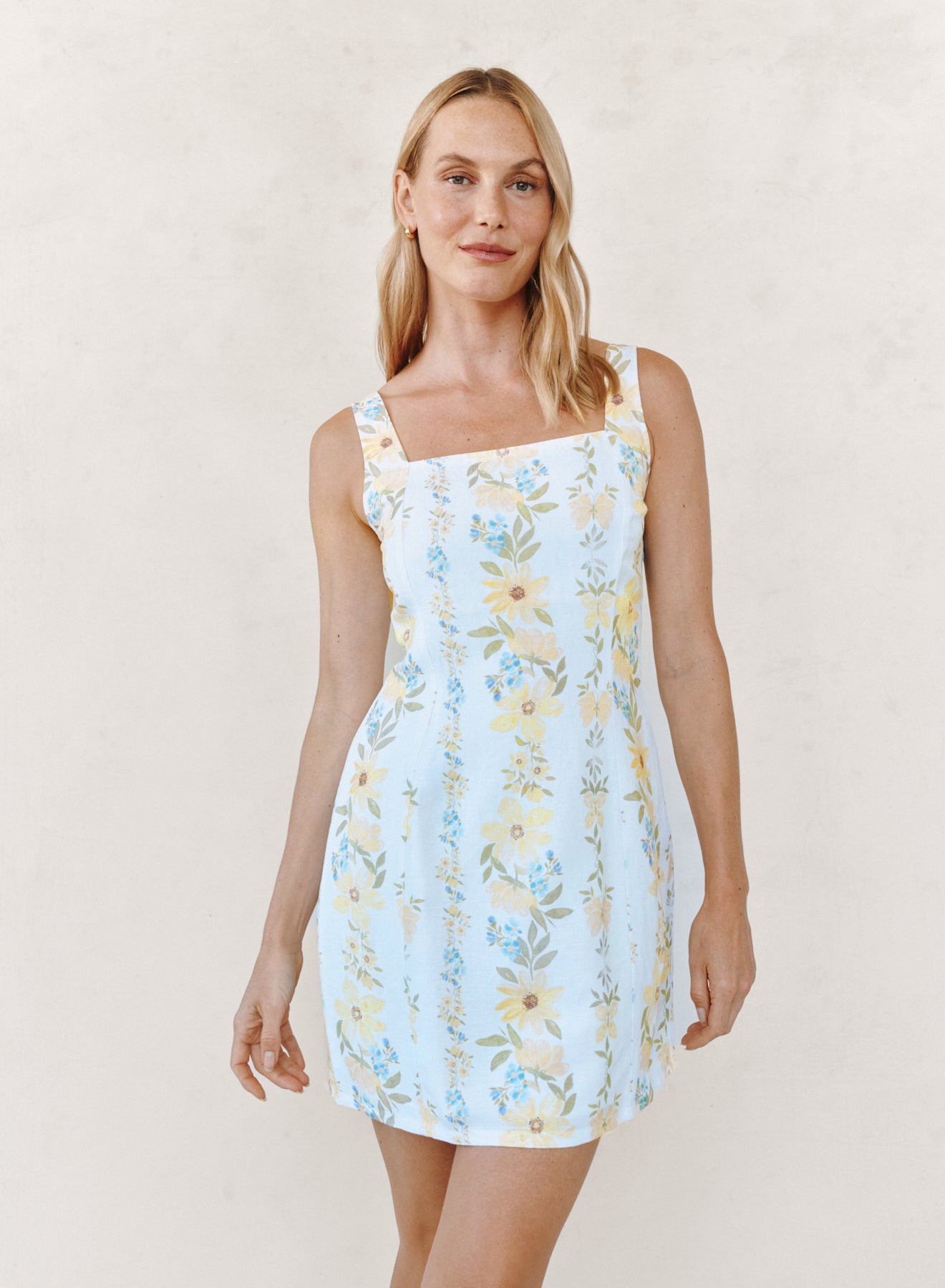 B6581-K70-304 - FITTED SMOCKED BACK MINI DRESS
