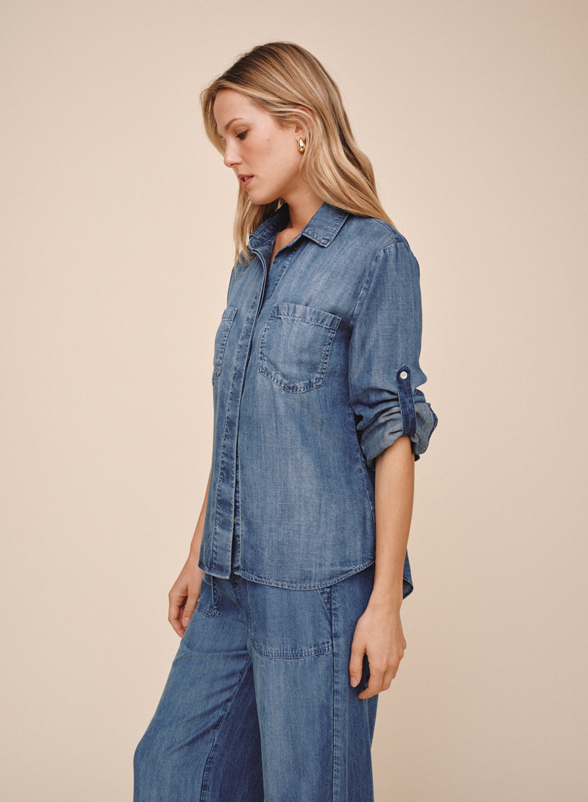 B2631-549-603 - SPLIT BACK BUTTON DOWN