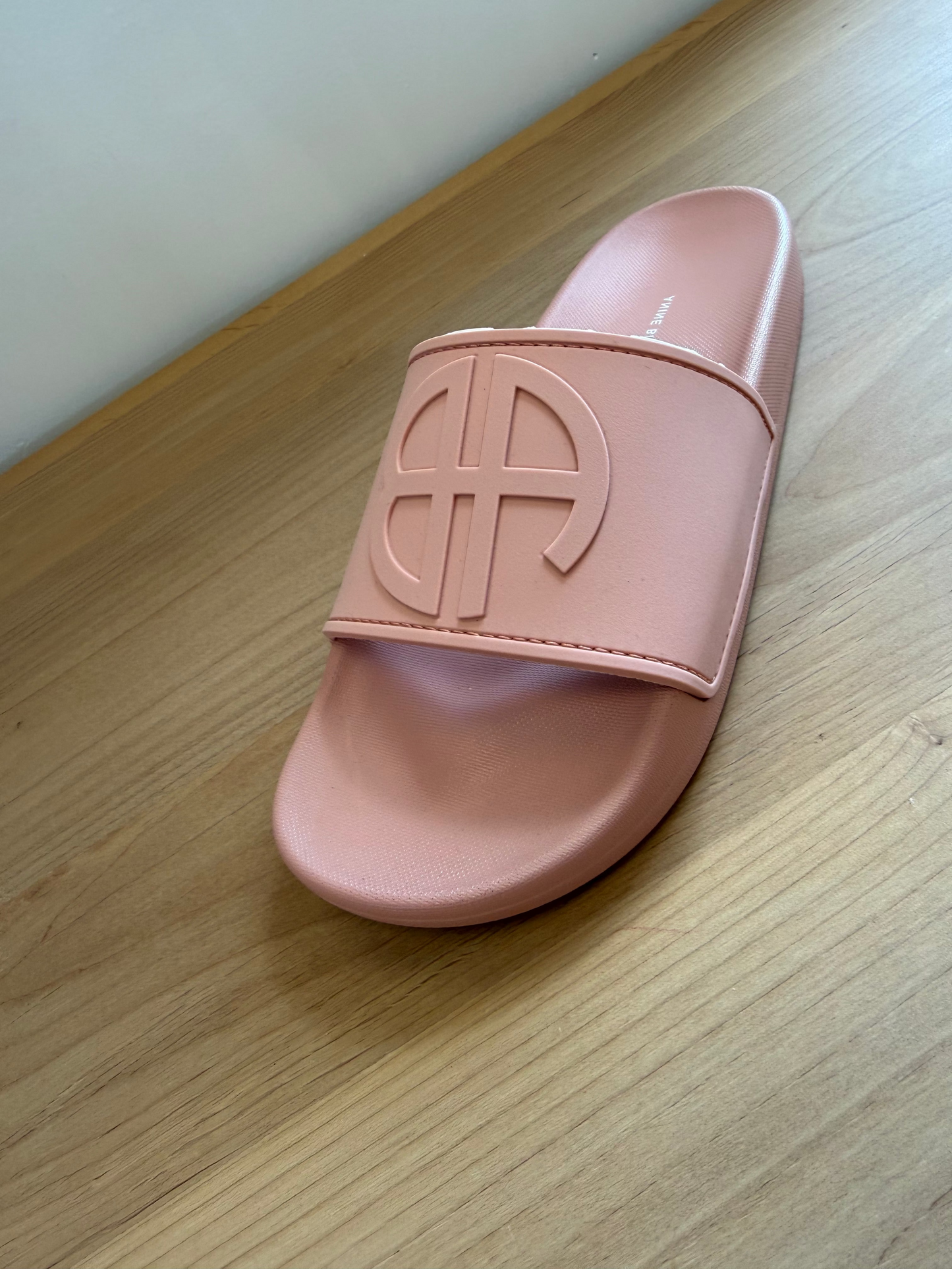 AB ISLA SLIDES