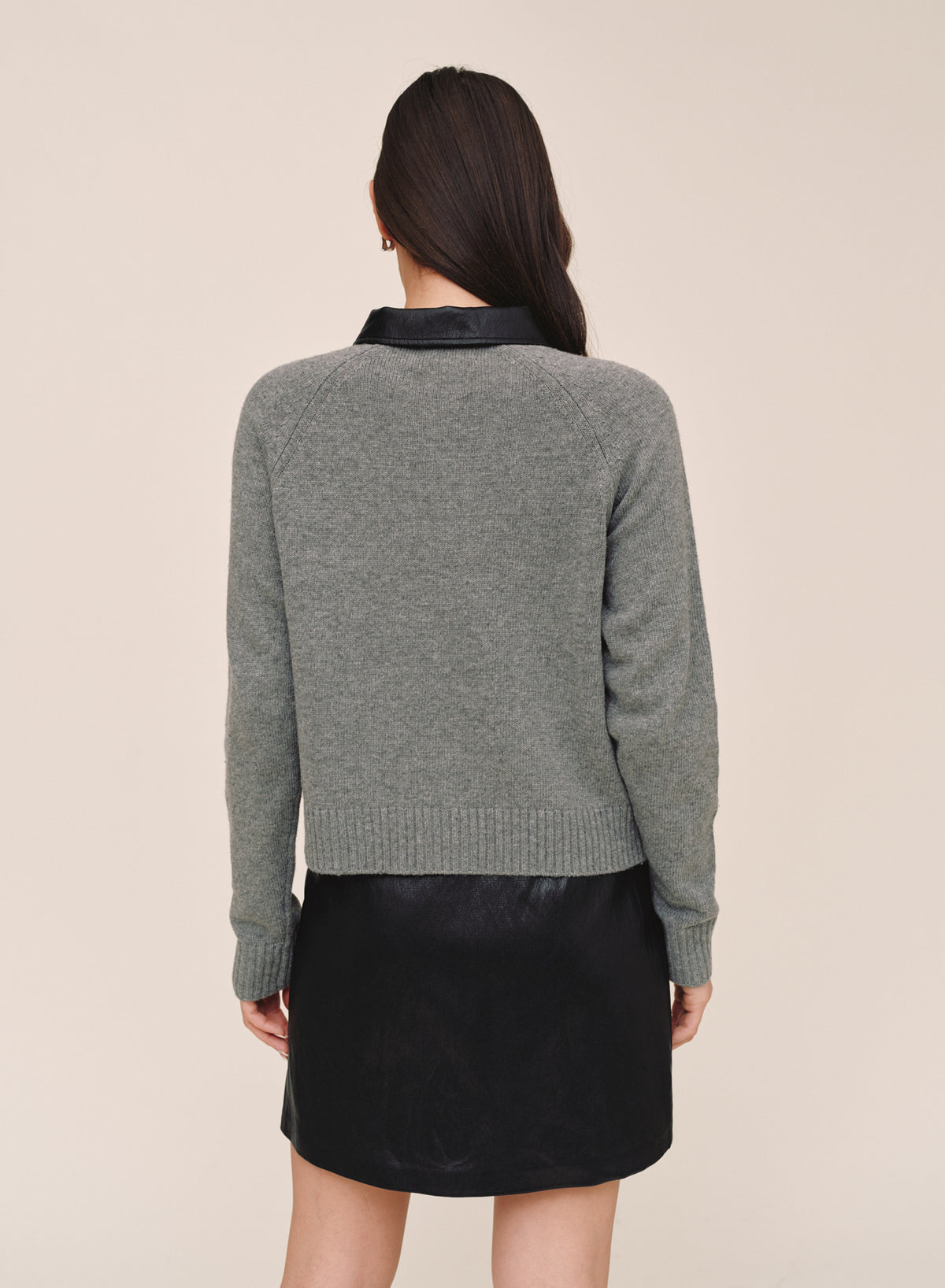 B20272-M36-300 - CONTRAST ZIP SWEATER