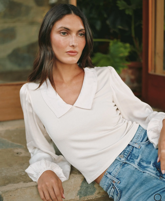 BD COLLARED V-NECK TOP