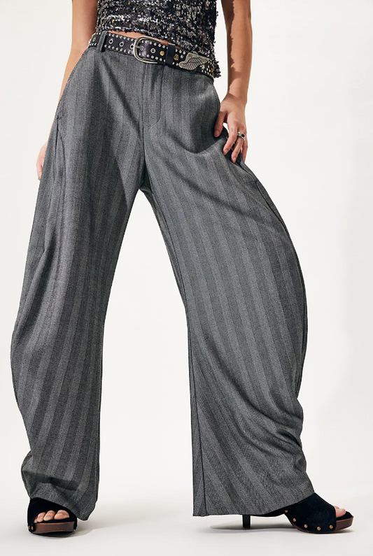 FP SPOTLIGHT BARREL PINSTRIPE Trousers