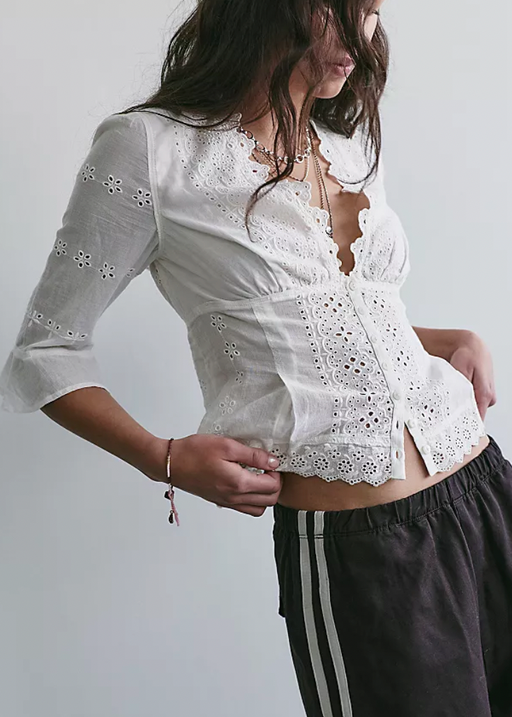 SALONE EYELET TOP