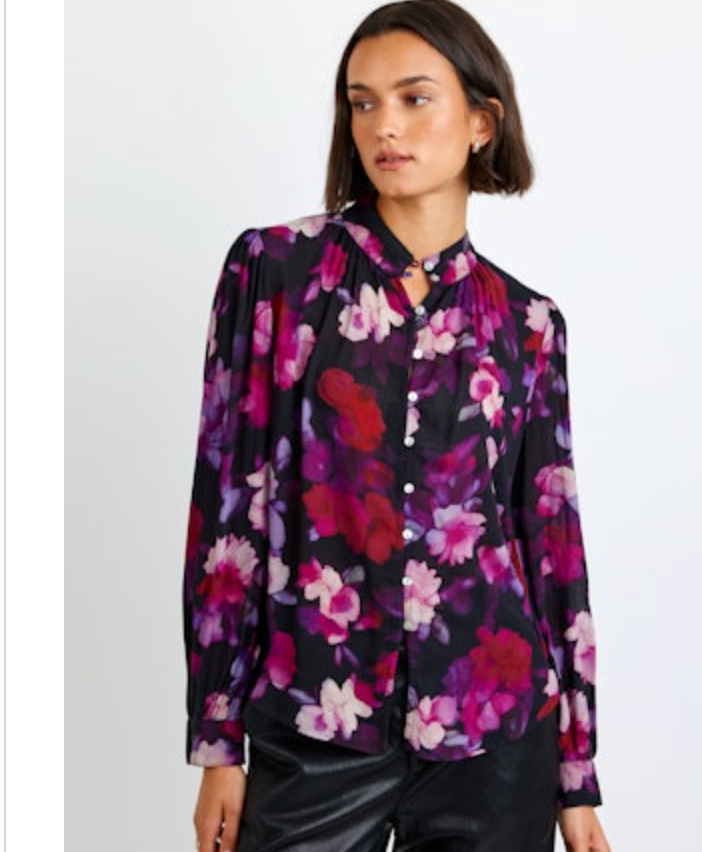 BD Long sleeve shirred button up blouse