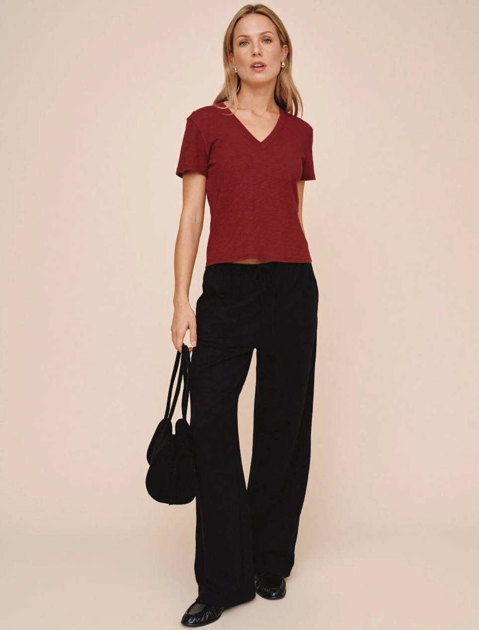 V-NECK TEE