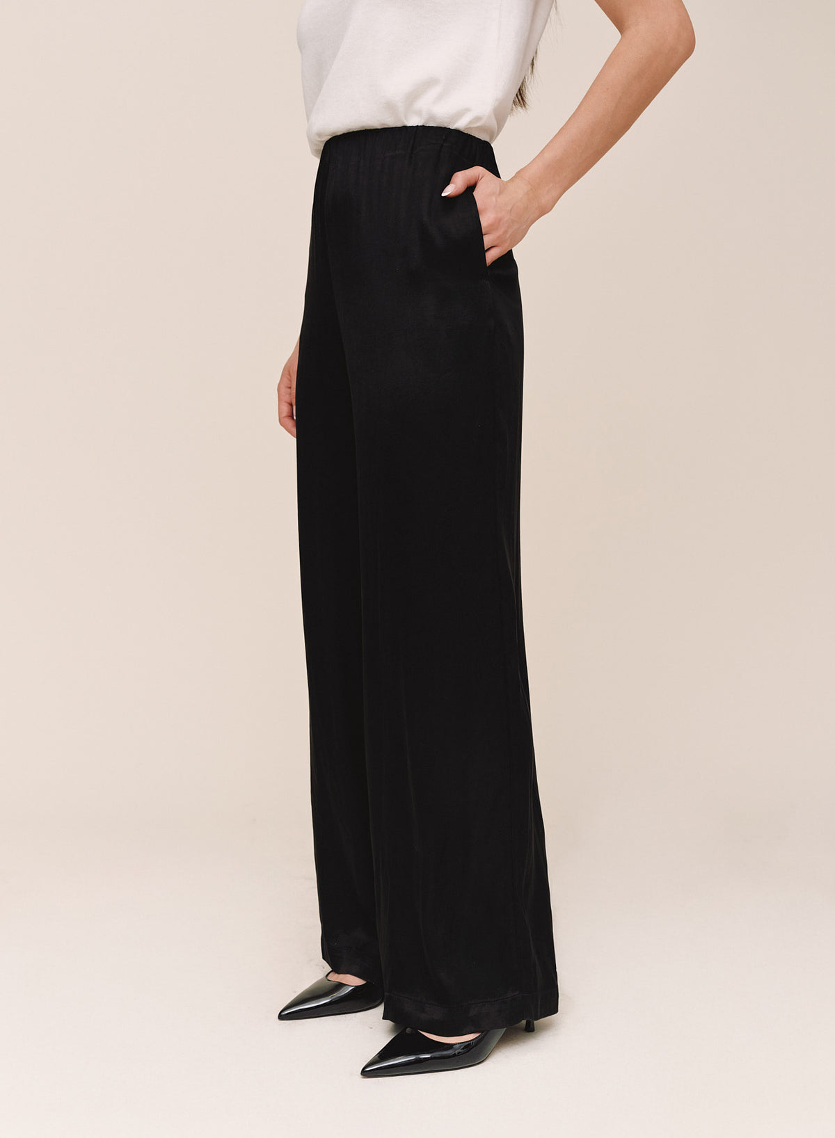 B3188-A91-302 - SLEEK WIDE LEG PANT