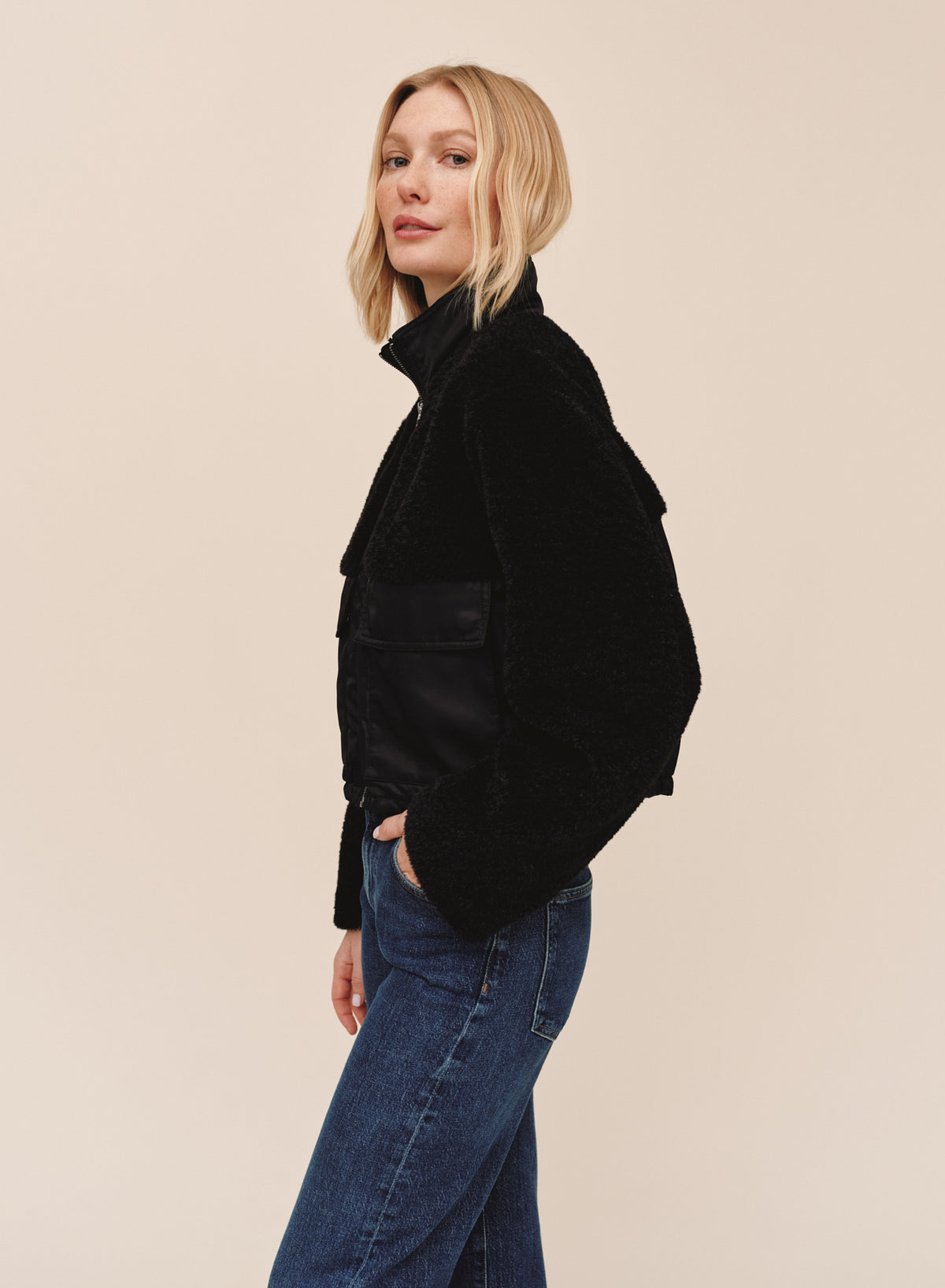B20205-M50-300 - FUNNEL NECK UTILITY SHERPA JACKET