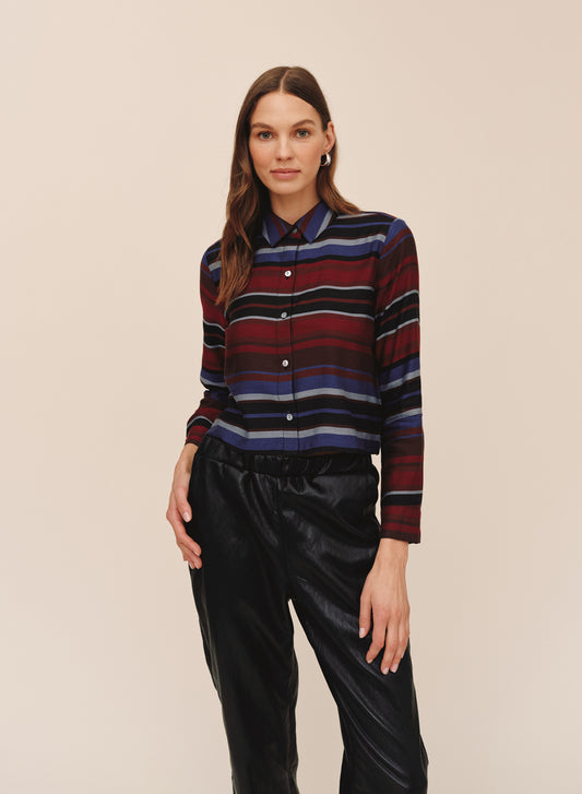 B20022-L93-304 - LONG SLEEVE CLEAN CROP BUTTON DOWN