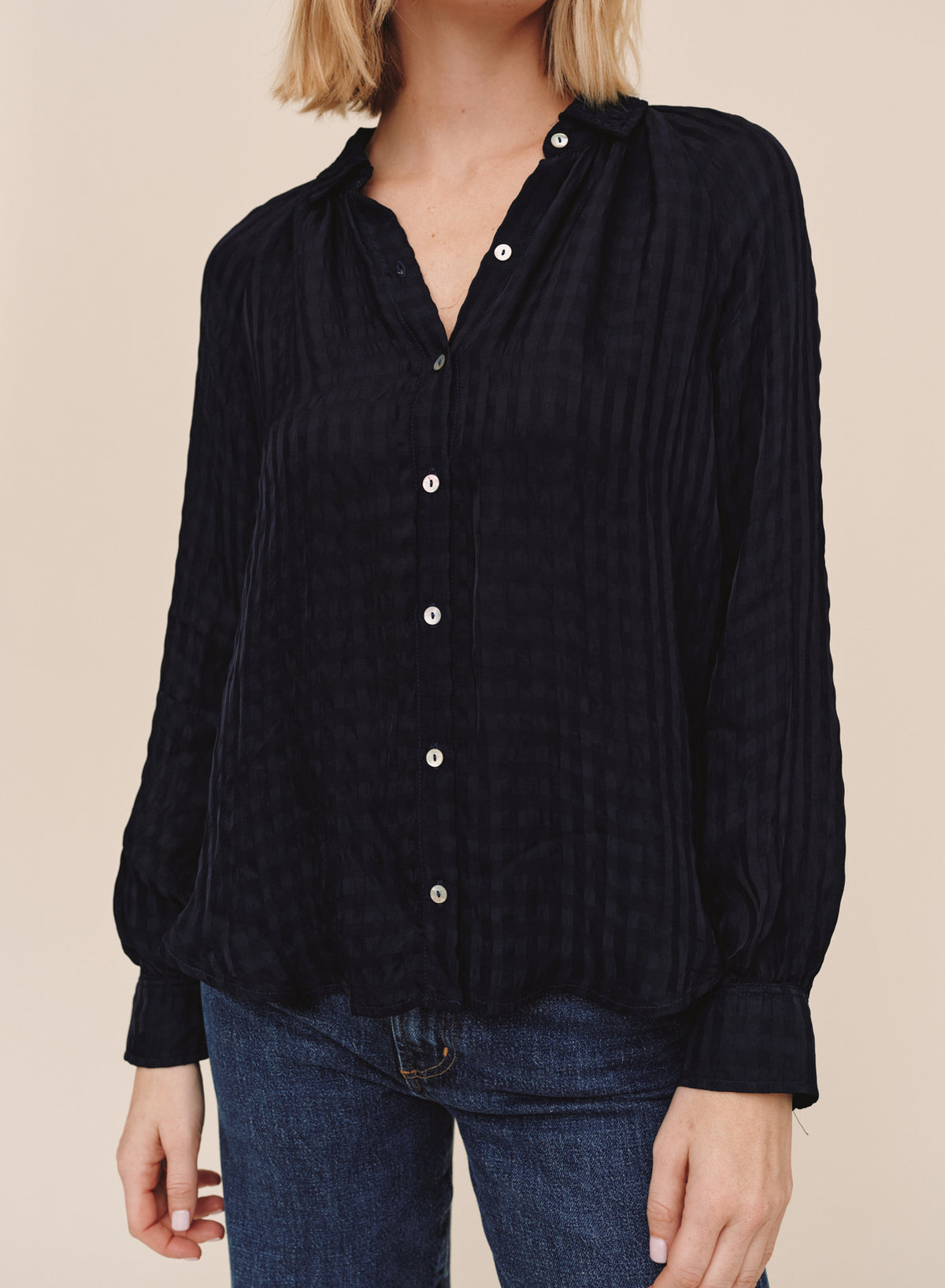 B2402-L65-302 - FLOWY RAGLAN SLEEVE SHIRT