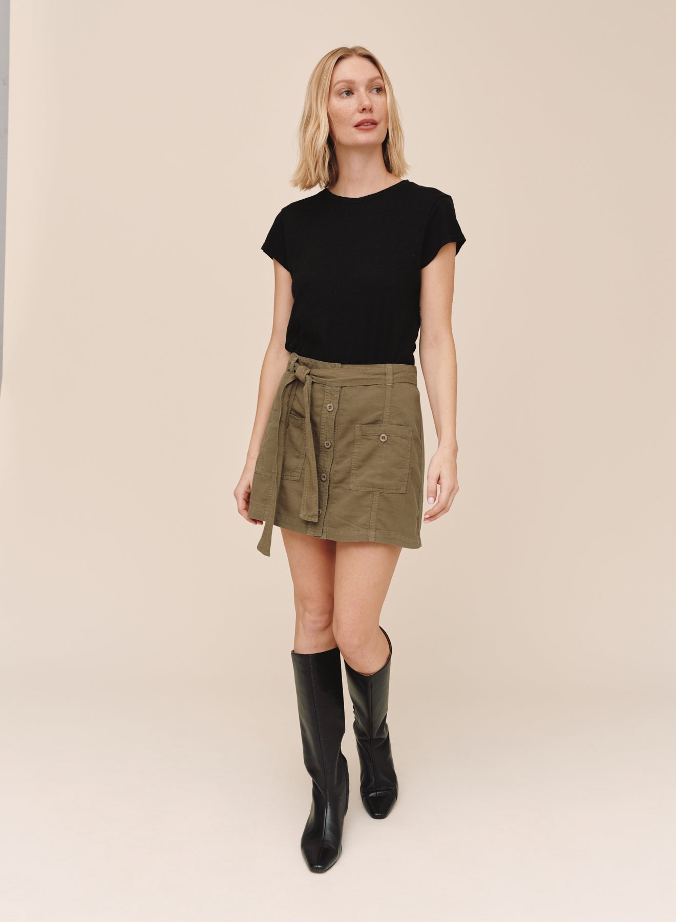 B3722-B71-302 - UTILITY POCKET MINI SKIRT