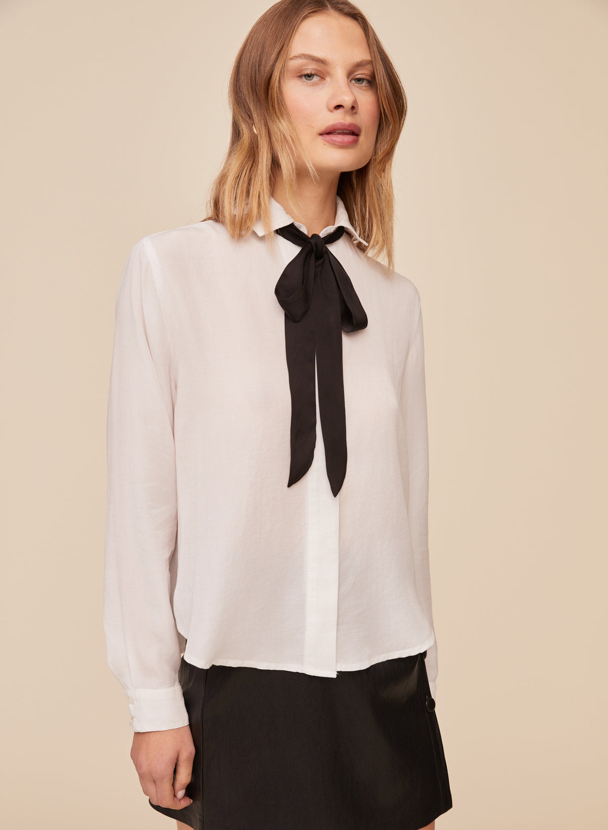 B20322-689-396 - LONG SLEEVE SHIRT WITH NECK TIE