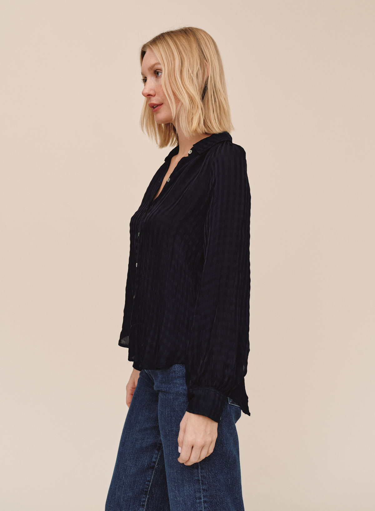 B2402-L65-302 - FLOWY RAGLAN SLEEVE SHIRT